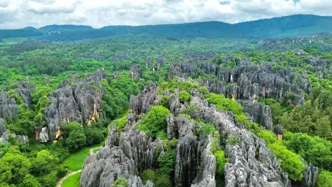 昆明石林旅游费用全解析 2026：一天的石林，实际要花多少钱？三档预算全拆解                  (54)