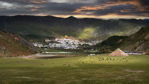 香格里拉松赞林寺游览攻略：走进小布达拉宫，看懂云南最大藏传佛教寺院 (24)