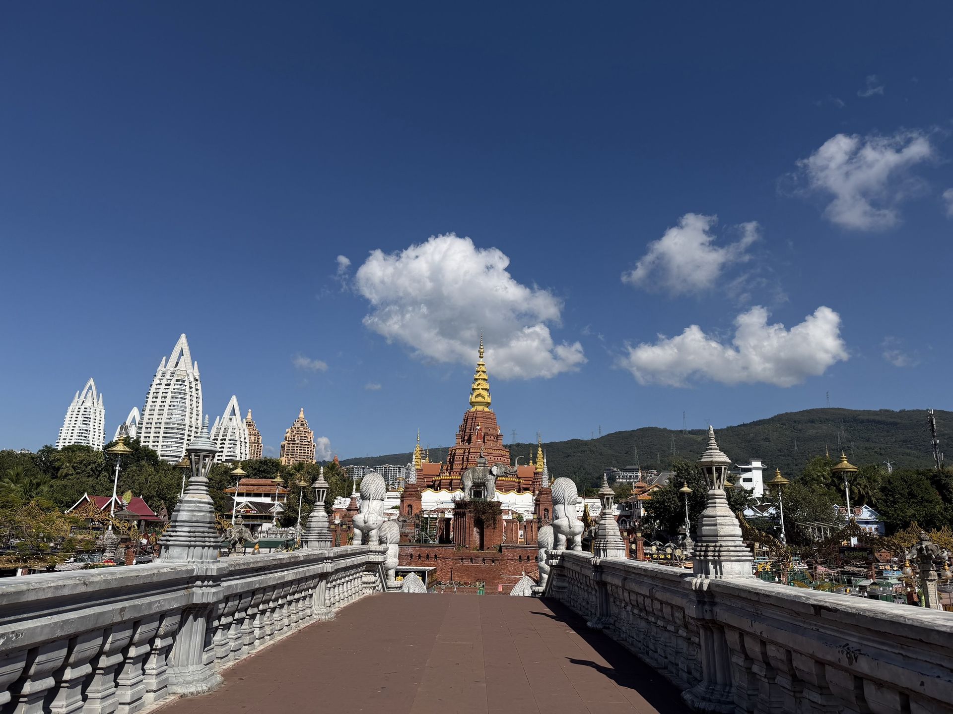 西双版纳旅游攻略2026：值得去的9大景点清单、门票与玩法指南