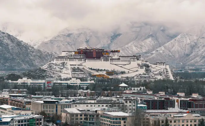 冬景布达拉宫