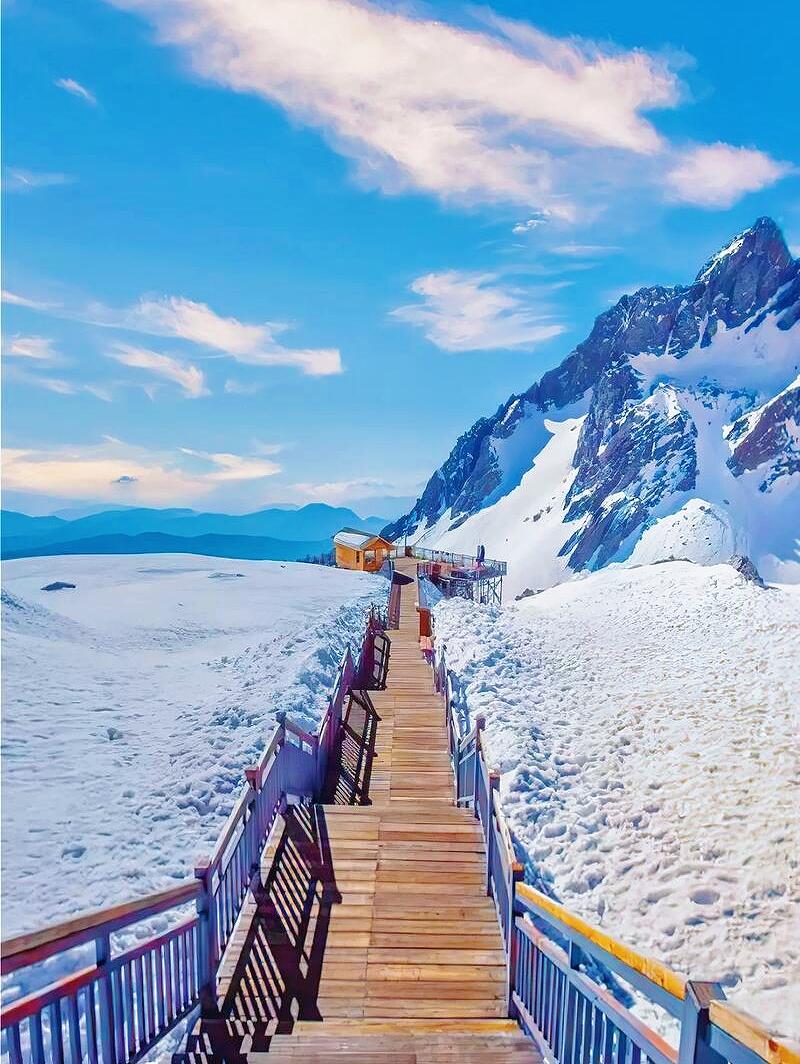 玉龙雪山游玩攻略：门票信息、索道选择、路线搭配与路线旅行全解析指南
