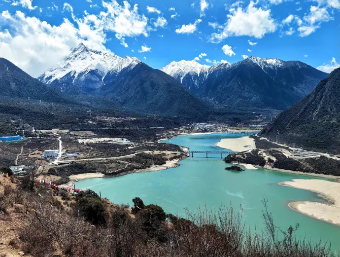 雅鲁藏布大峡谷