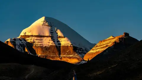 阿里旅游6天路线推荐：冈仁波齐转山与玛旁雍错“先苦后甜”游玩顺序及住宿指南