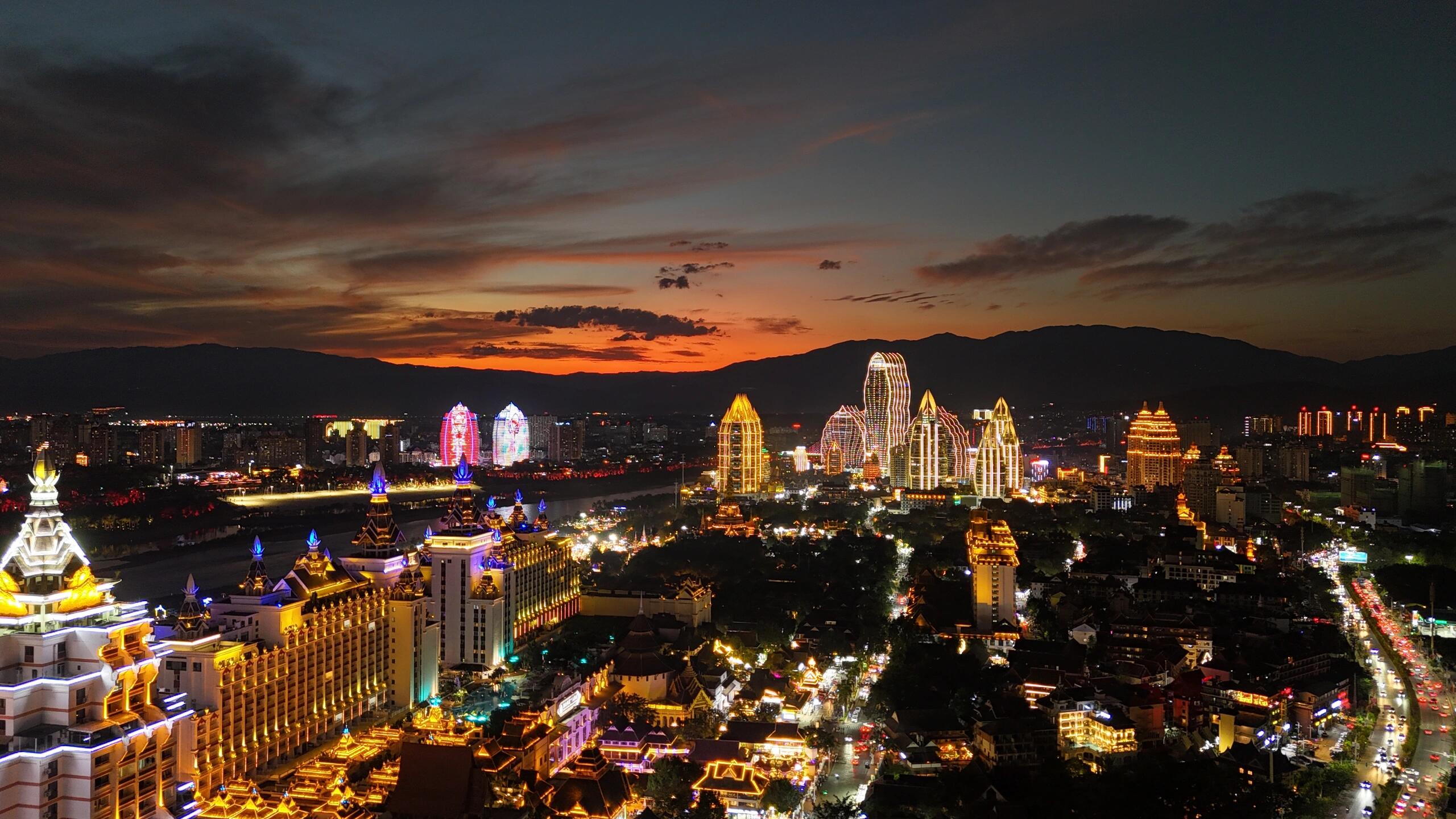 云南告庄西双景旅游攻略2026：西双版纳旅游夜市·大金塔·澜沧江全体验指南