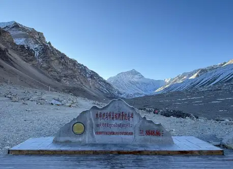 日喀则旅游攻略：必去景点、珠峰大本营、扎什伦布寺与经典路线安排