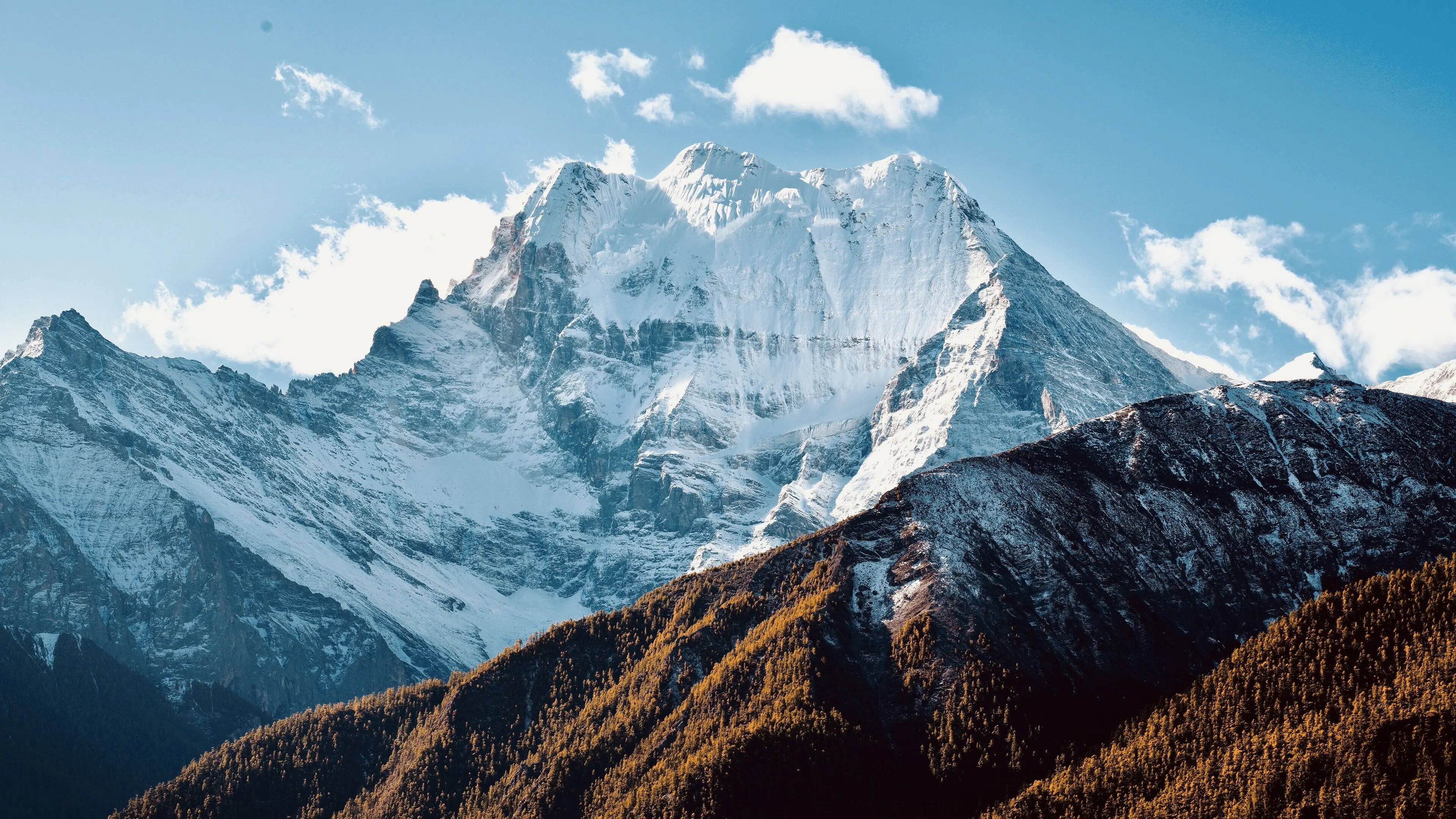 2026 四川旅游季节海拔攻略｜九寨沟、川西、稻城亚丁什么时候去最舒服？