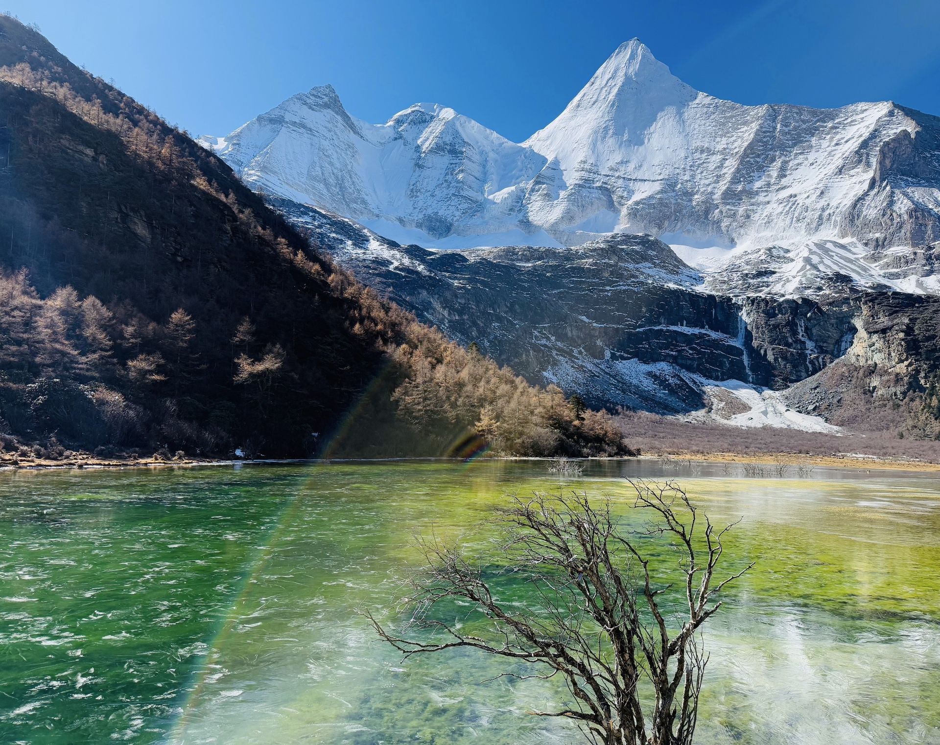 稻城亚丁高原反应旅游指南：高反识别、提前防止与金刚挑战线安全攻略