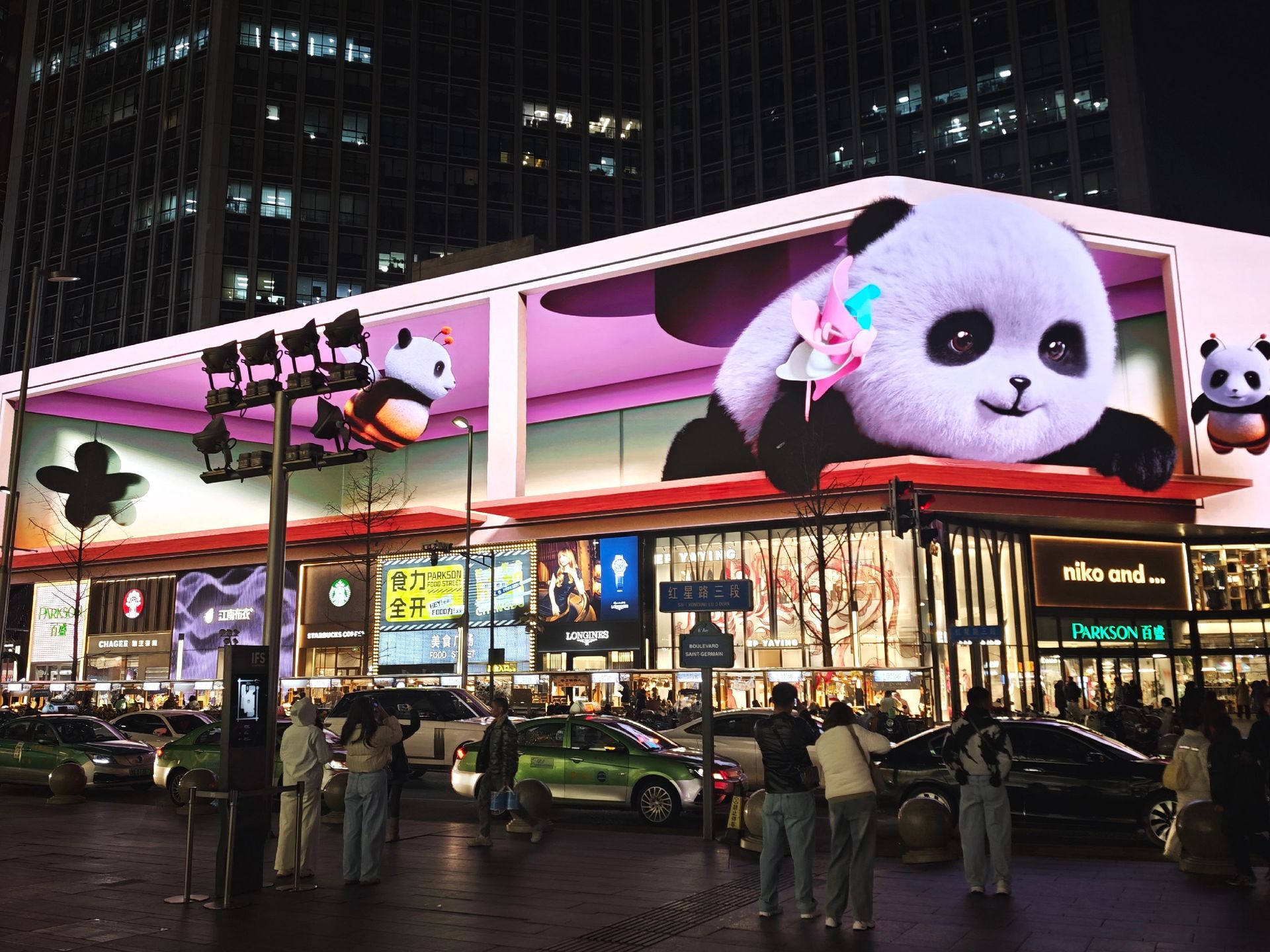 外国游客四川旅游避坑指南：拆解门票与低价购物团等套路与行程规划陷阱