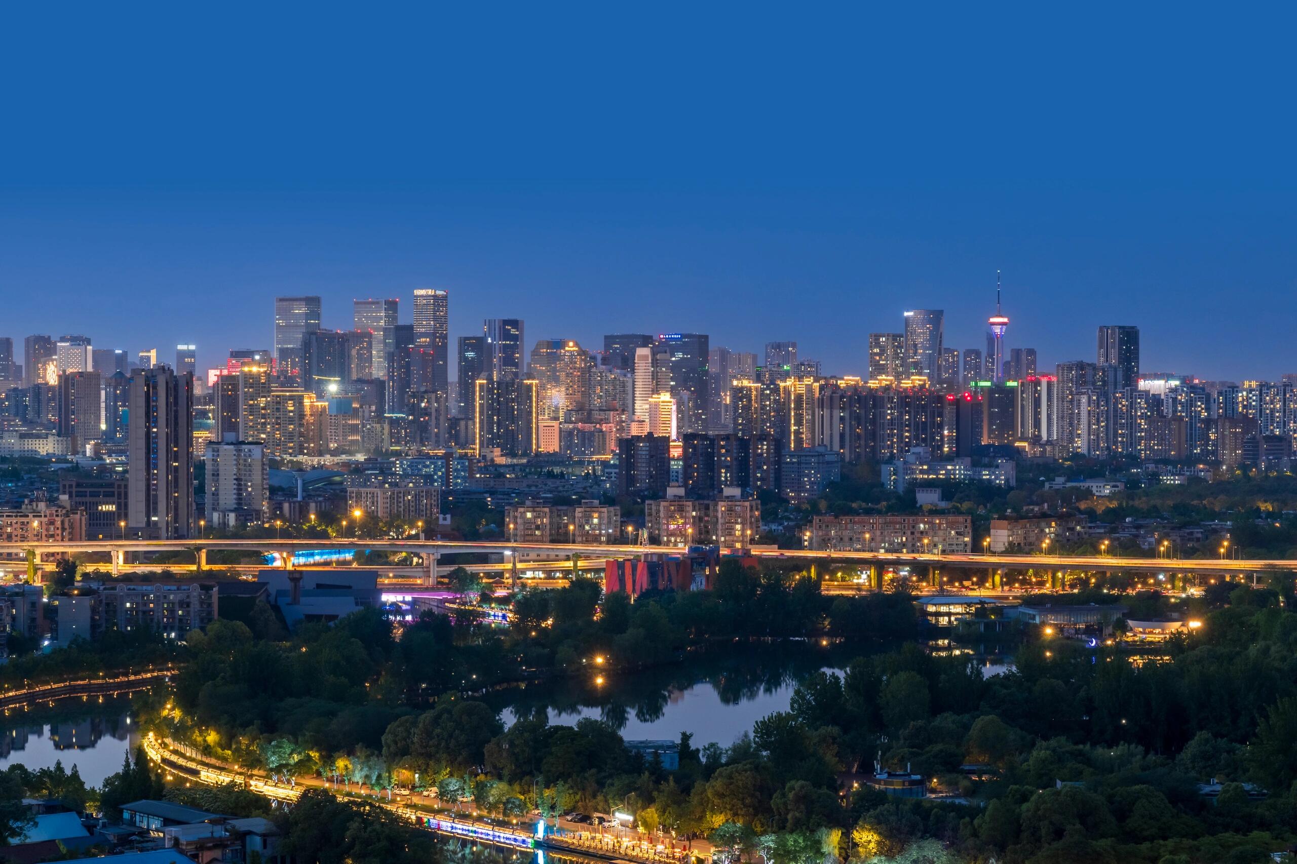 2026四川必去旅游景点推荐：九寨沟、熊猫、三星堆四大梯队排名与优先级全解析