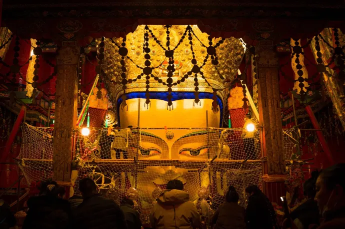 扎什伦布寺强巴佛