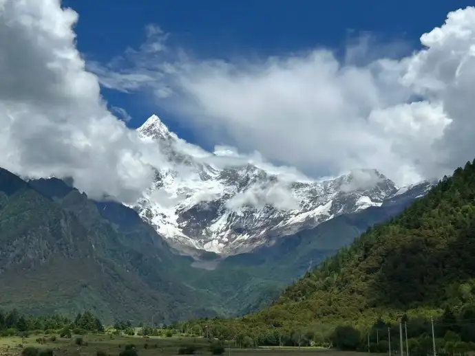 南迦巴瓦峰