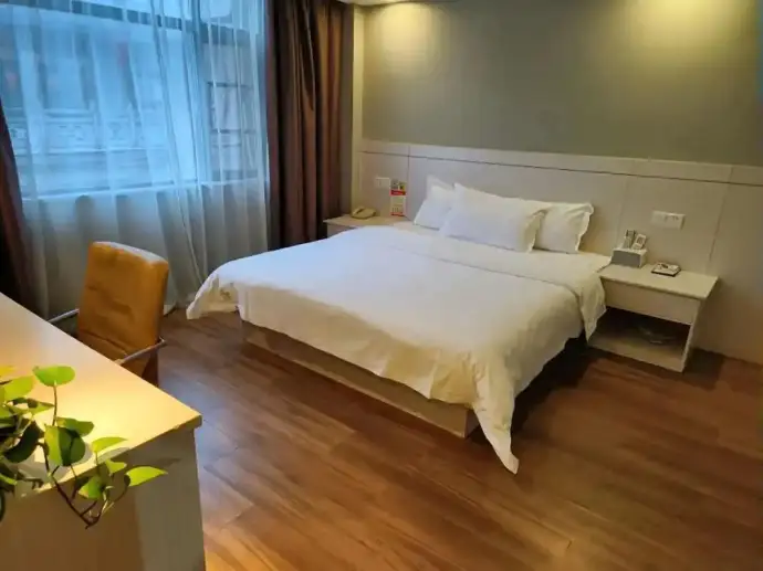 机场附近参考酒店