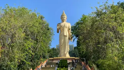 勐泐大佛寺宗教文化是什么？南传佛教与傣族信仰深度解析      (99)