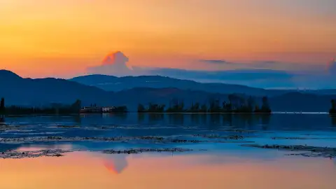 云南昆明滇池·海埂旅游季节2026：冬季观鸥、夏季骑行与全年最佳出行时间 (64)