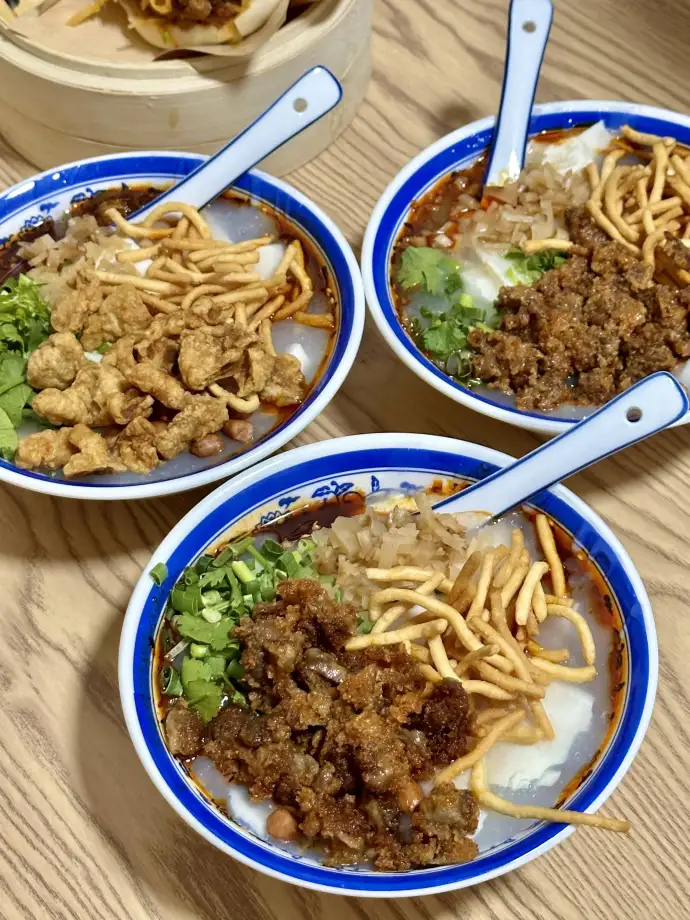 嫩滑麻辣鲜香的豆腐脑