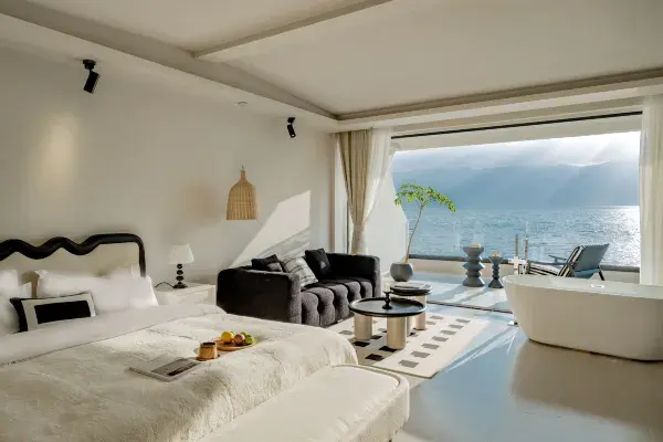 定制大理海景蜜月房