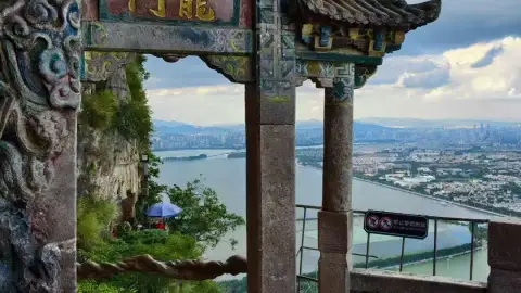 昆明西山龙门游览路线攻略2026：三清阁到达天阁66.5米悬崖石道，怎么走最值得 (49)