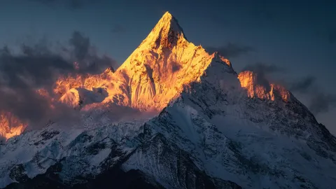 神山卡瓦格博：梅里雪山旅游中的藏族信仰、转山文化与神山传说解析        (37)