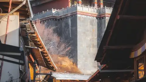 云南独克宗古城美食攻略2026：必吃清单·餐厅推荐·费用与香格里拉旅游美食指南               (60)