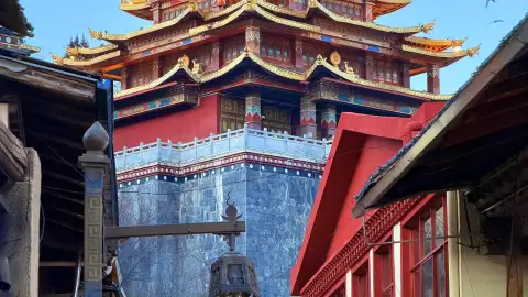 云南独克宗古城完整攻略2026：月光城·茶马古道·龟山转经筒与香格里拉旅游指南 (53)