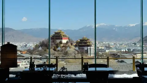 香格里拉独克宗旅游住哪里？古城藏式民宿、订房技巧、价格参考与避坑指南2026 (51)