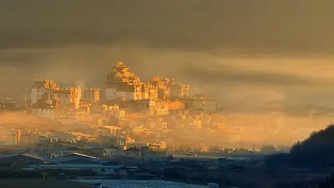 2026云南独克宗古城怎么玩？4大打卡点、夜景体验、住宿与香格里拉旅游指南 (22)