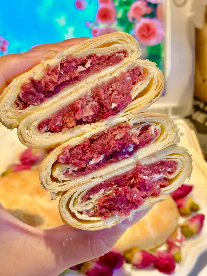 花香清甜的鲜花饼