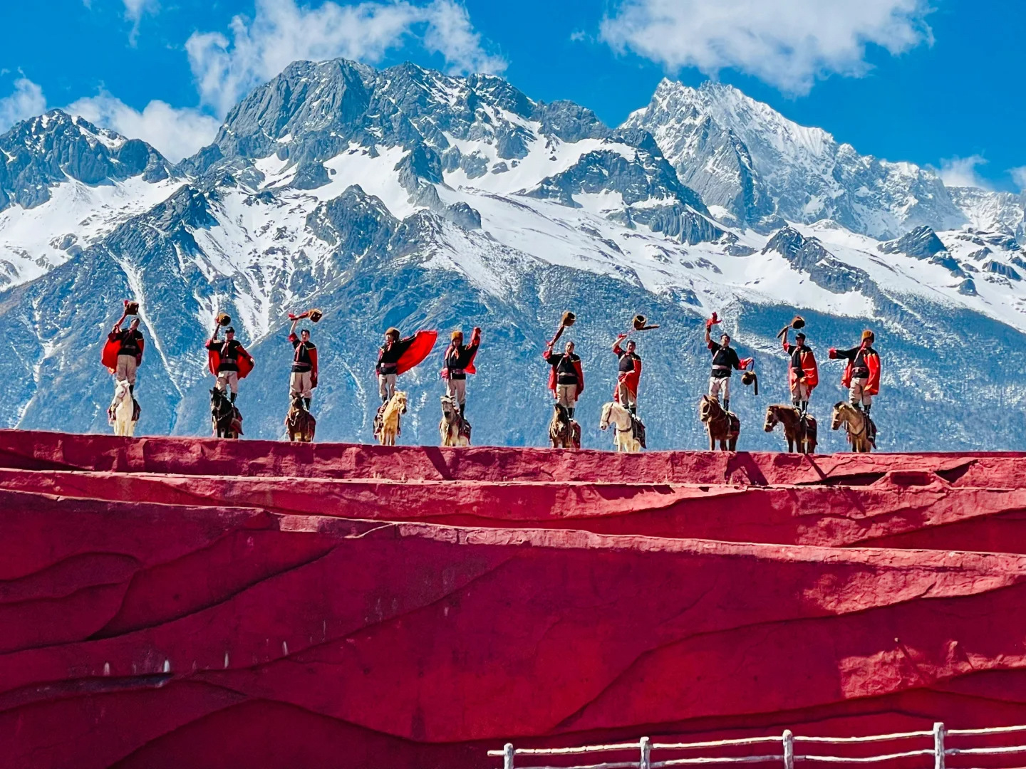 印象丽江演出详细指南；从购票、座位、季节天气与高反等因素解析观看攻略
