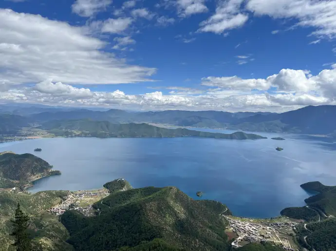 泸沽湖