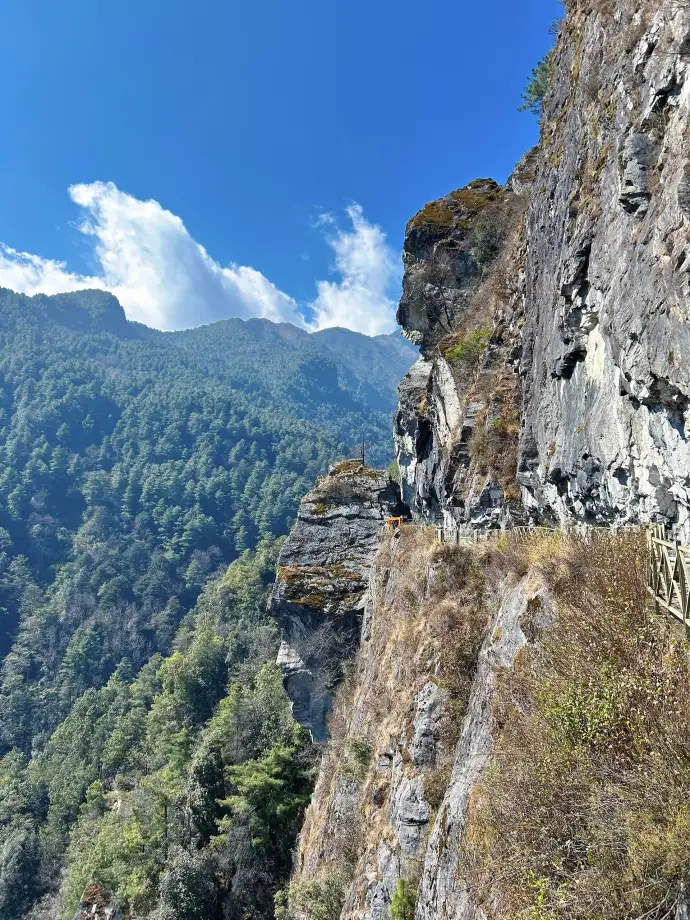 苍山玉带路徒步