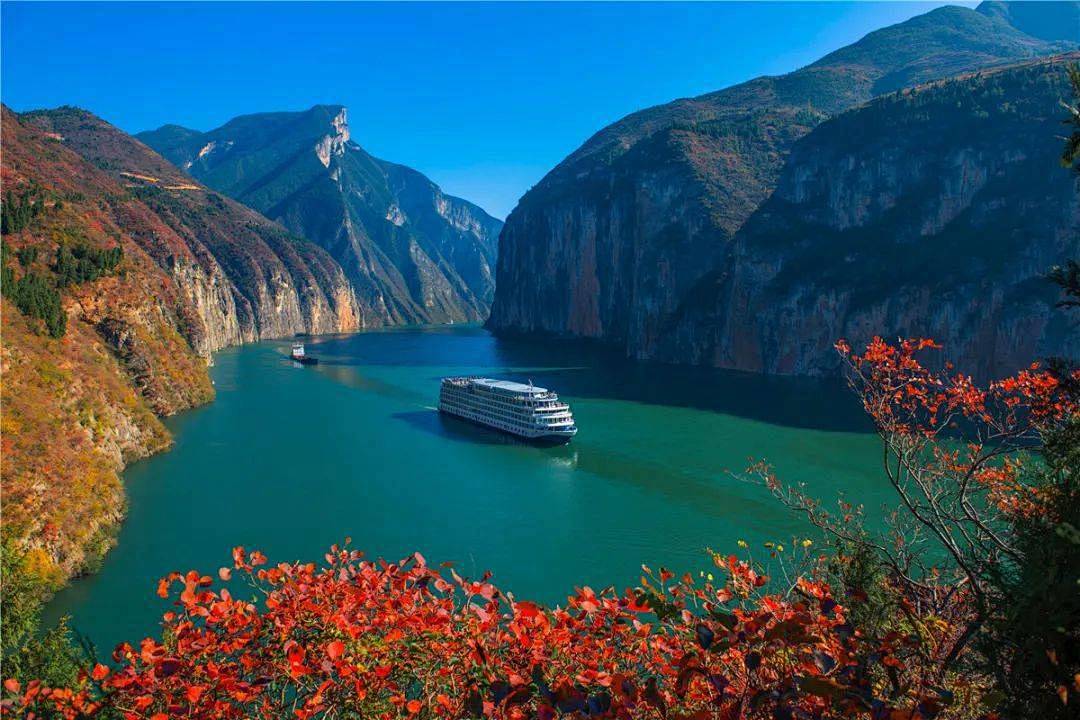 重庆旅游攻略：乌江画廊游船值得坐吗？万足短线与龚滩长线怎么选