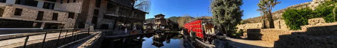 丽江束河古镇旅游全攻略：免门票路线/打卡机位/与大研对比及避坑指南