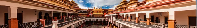 拉萨大昭寺旅游攻略：门票预约、开放时间、参观路线与转经指南