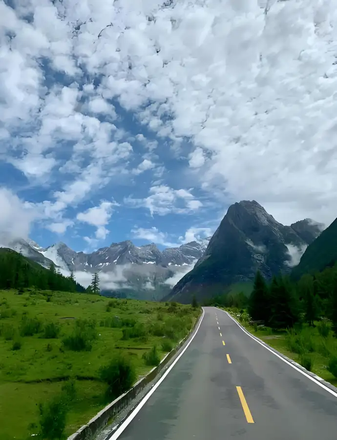 四姑娘山旅游