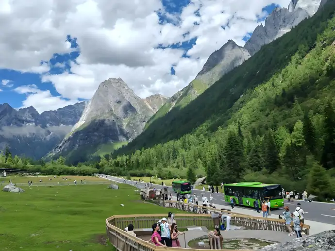 四姑娘山旅游
