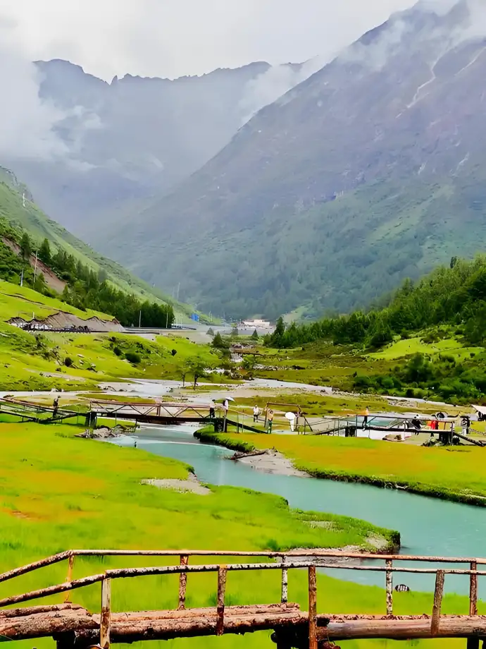 川西旅游