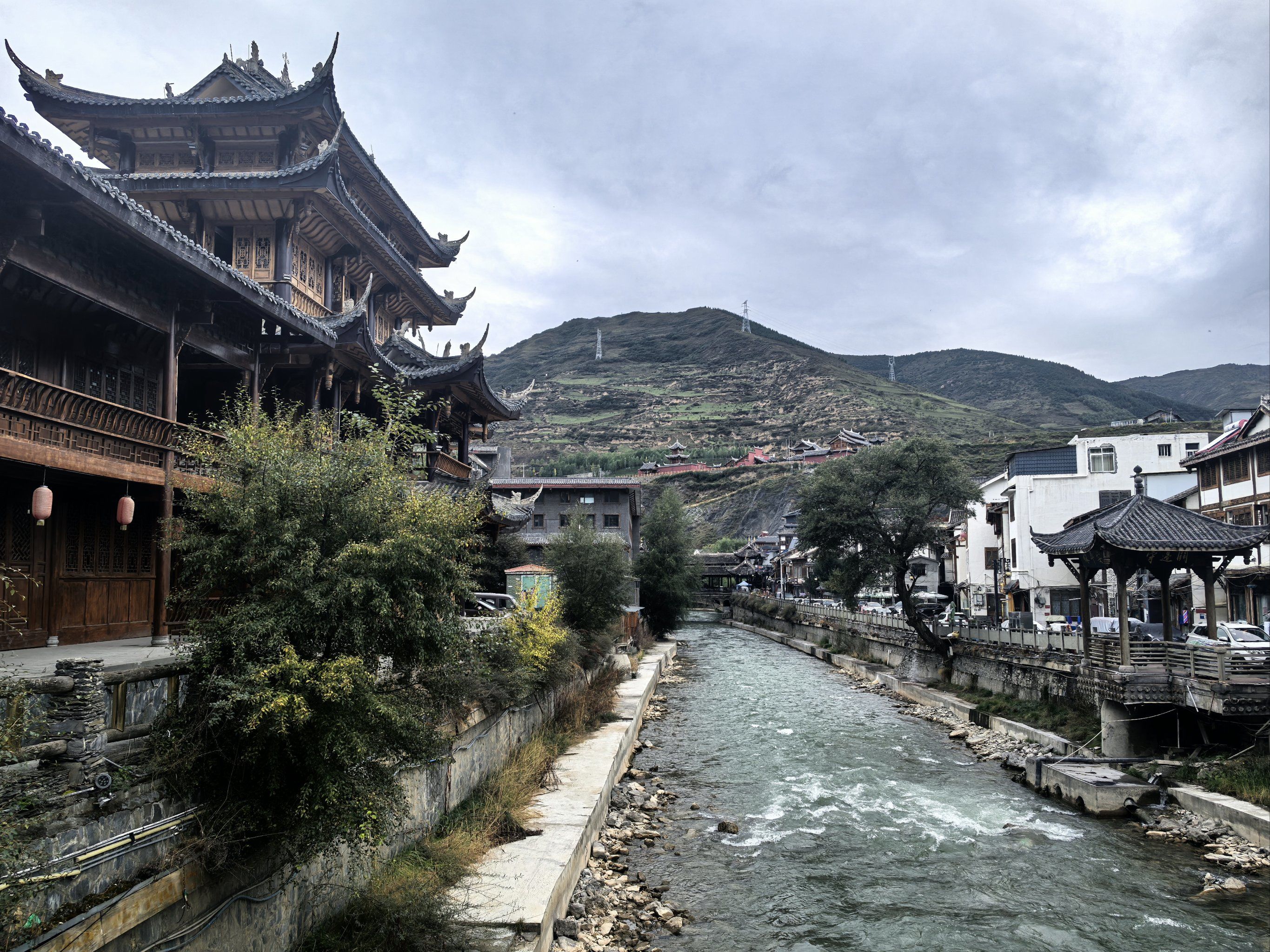 松潘旅游路线全攻略：松潘黄龙两日游、九寨沟黄龙松潘3天2晚及防高反指南