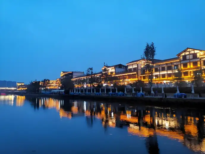 乐山市区夜景