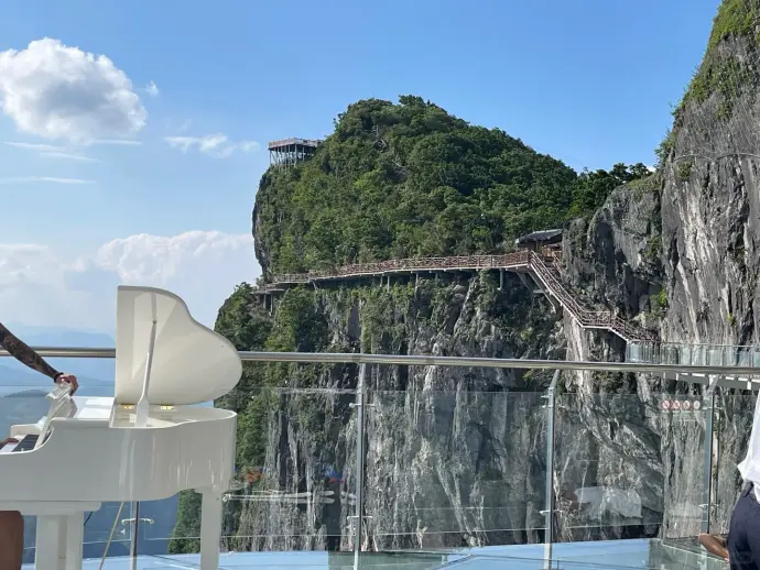 玻璃栈道