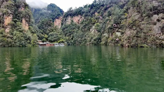 宝峰湖