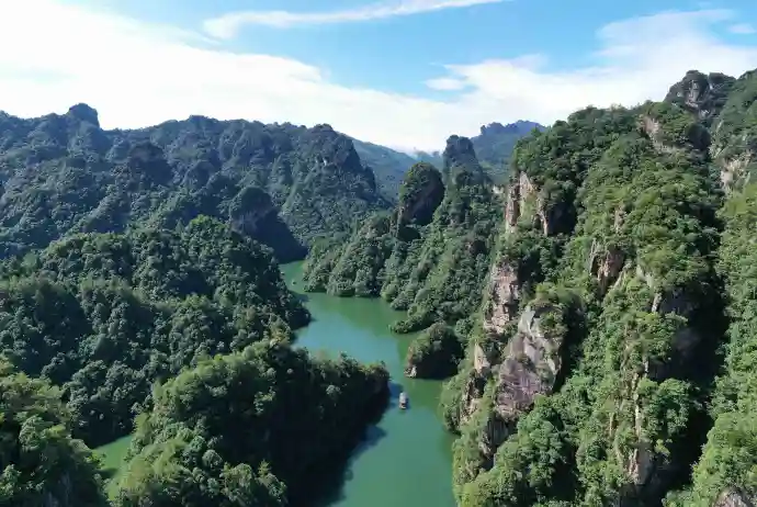 宝峰湖