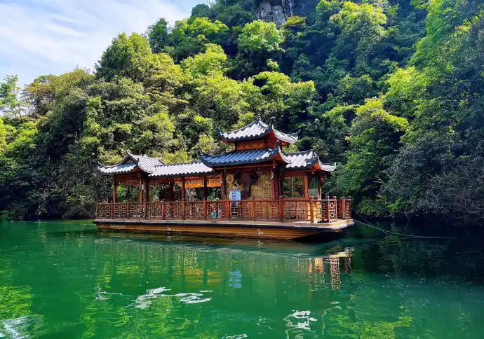 宝峰湖