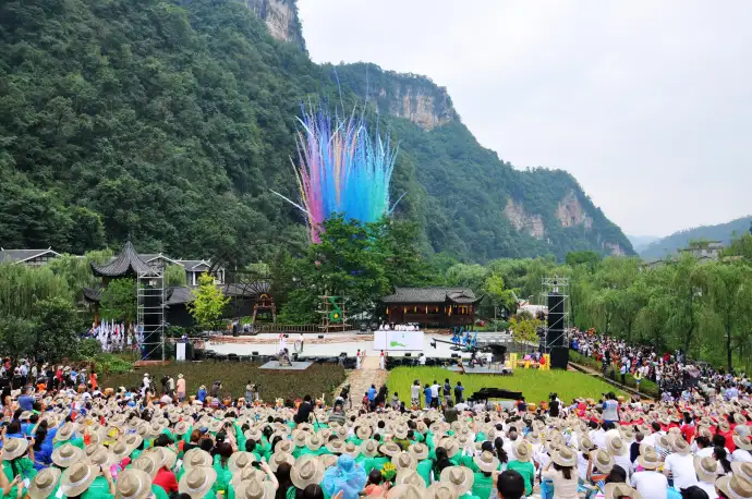 黄龙洞