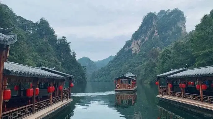 宝峰湖