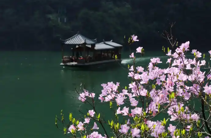 宝峰湖