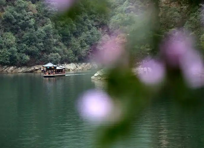 宝峰湖