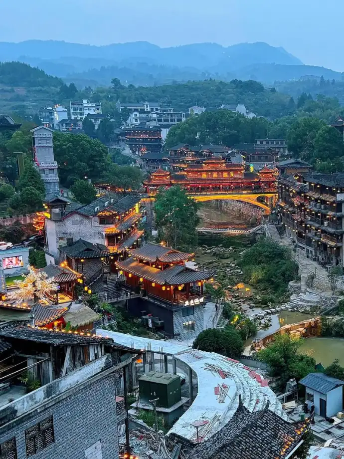 凤凰古城
