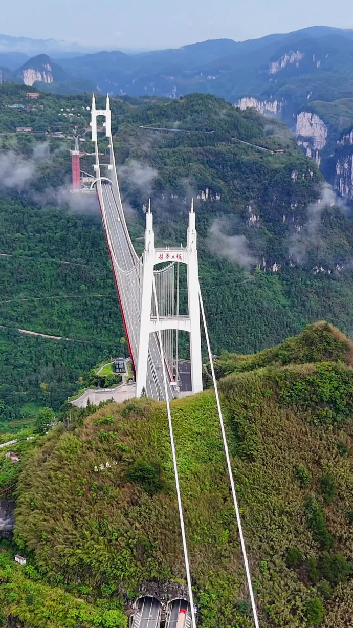 矮寨大桥