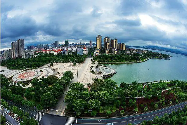 南湖广场
