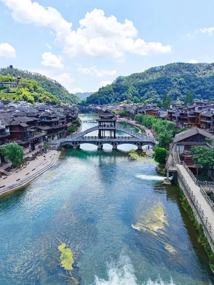 凤凰古城